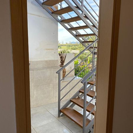 Апартаменти Giorgos House Attic Ялова Екстер'єр фото