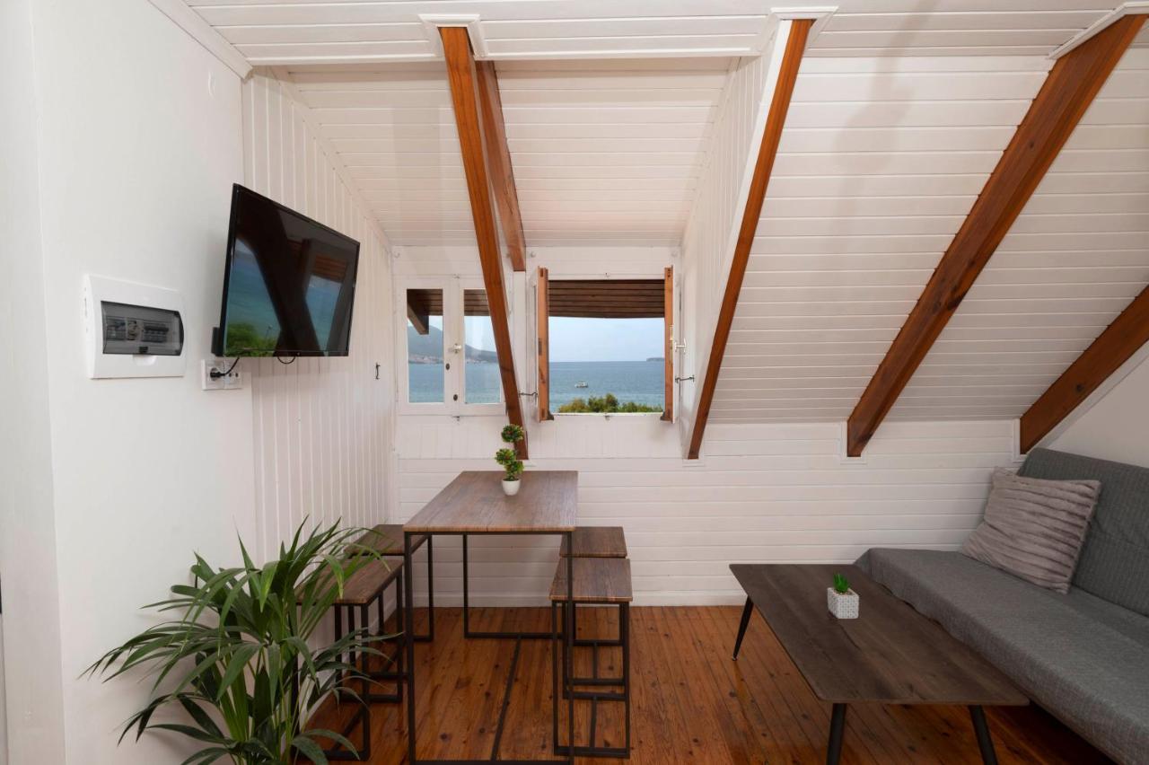 Апартаменти Giorgos House Attic Ялова Екстер'єр фото